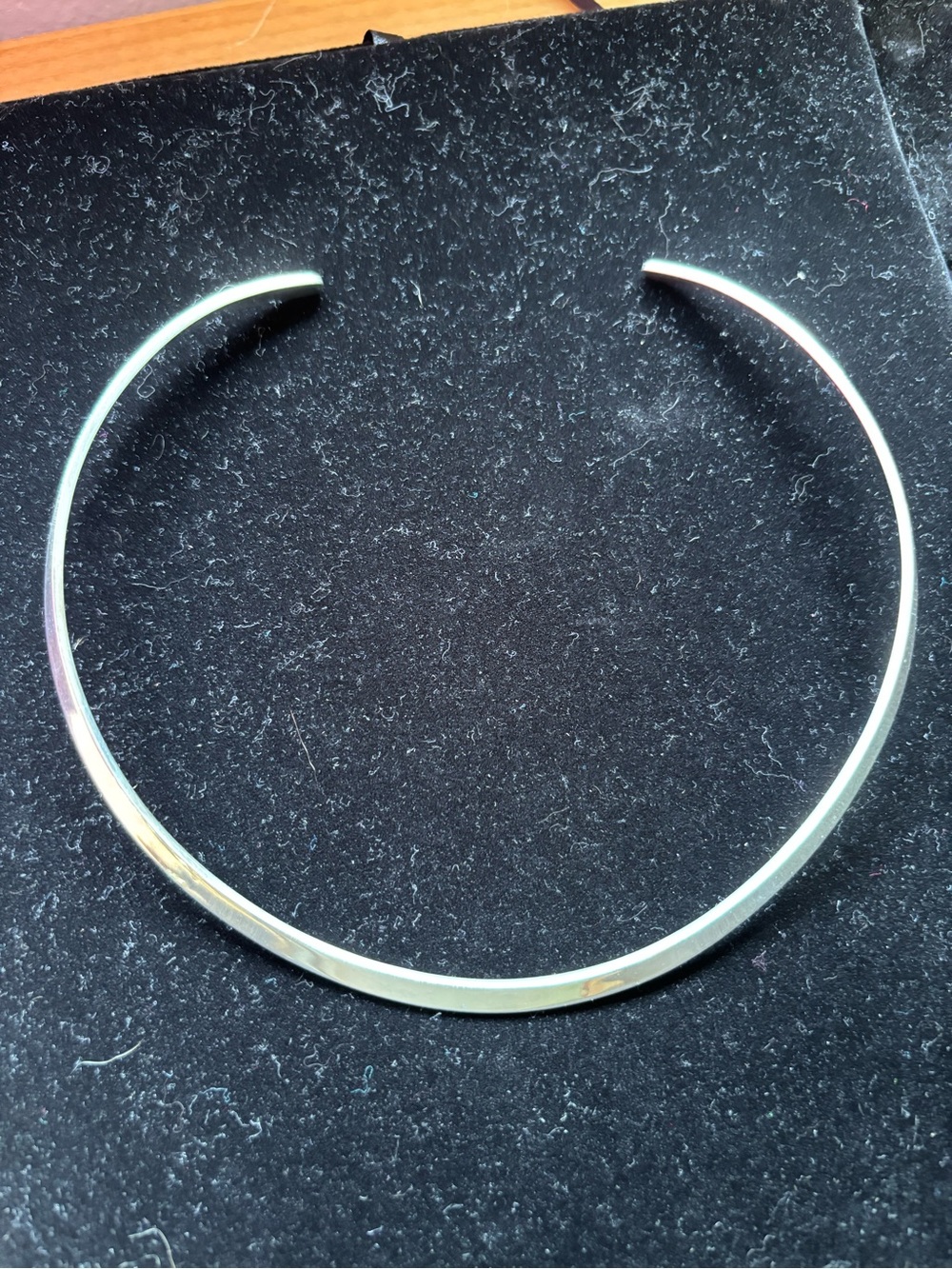 Minimalist Silver Open Bangle Necklace - Women Jewelry - Picture 2 of 4